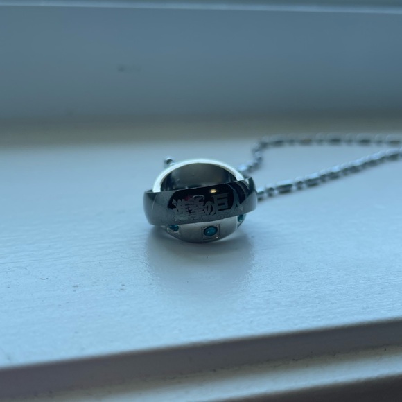 Attack on Titan Double Ring Pendant Necklace - Picture 6 of 6
